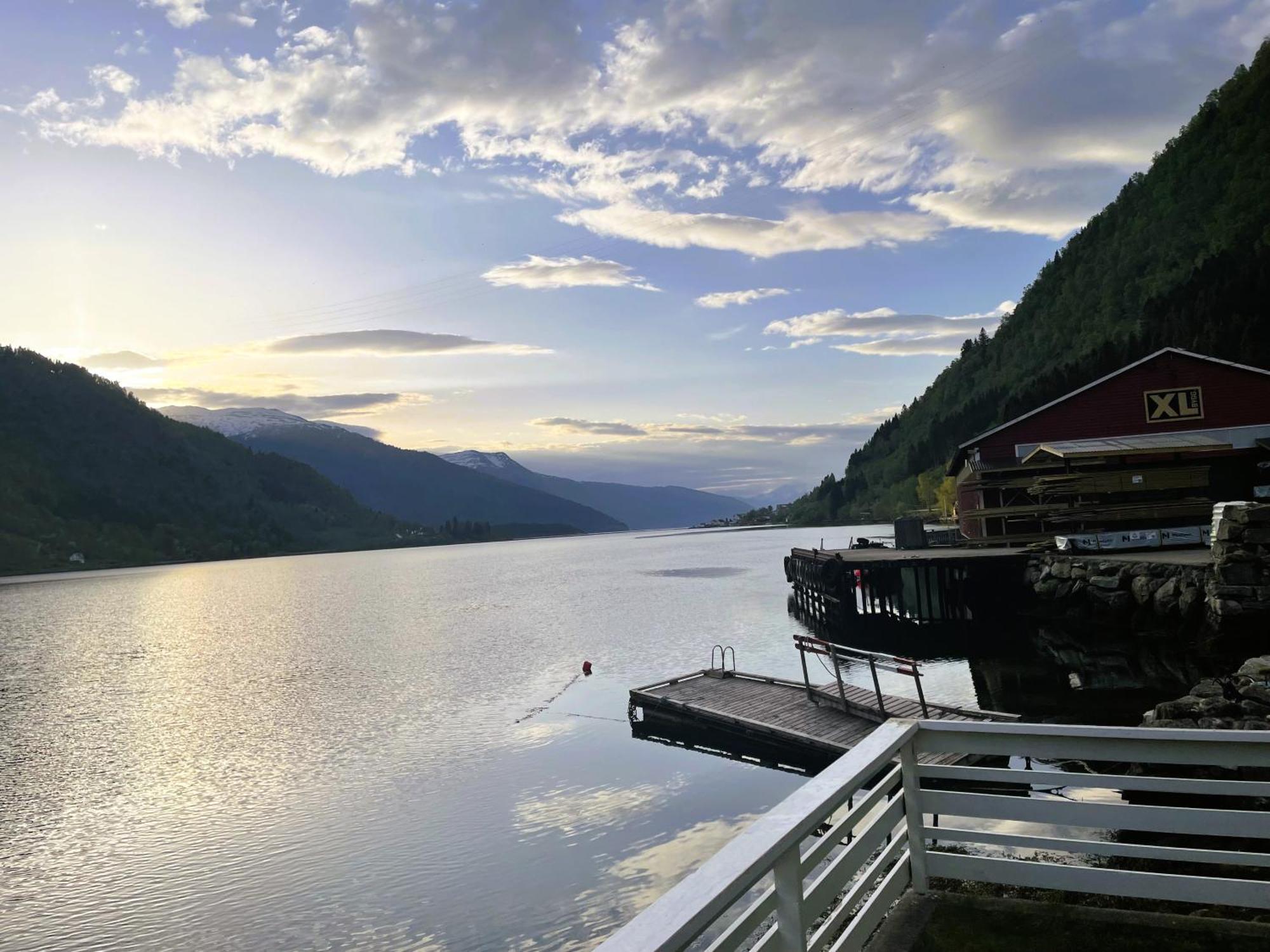 Der Fjordtraum In Balestrand Direkt Am Wasser Екстер'єр фото