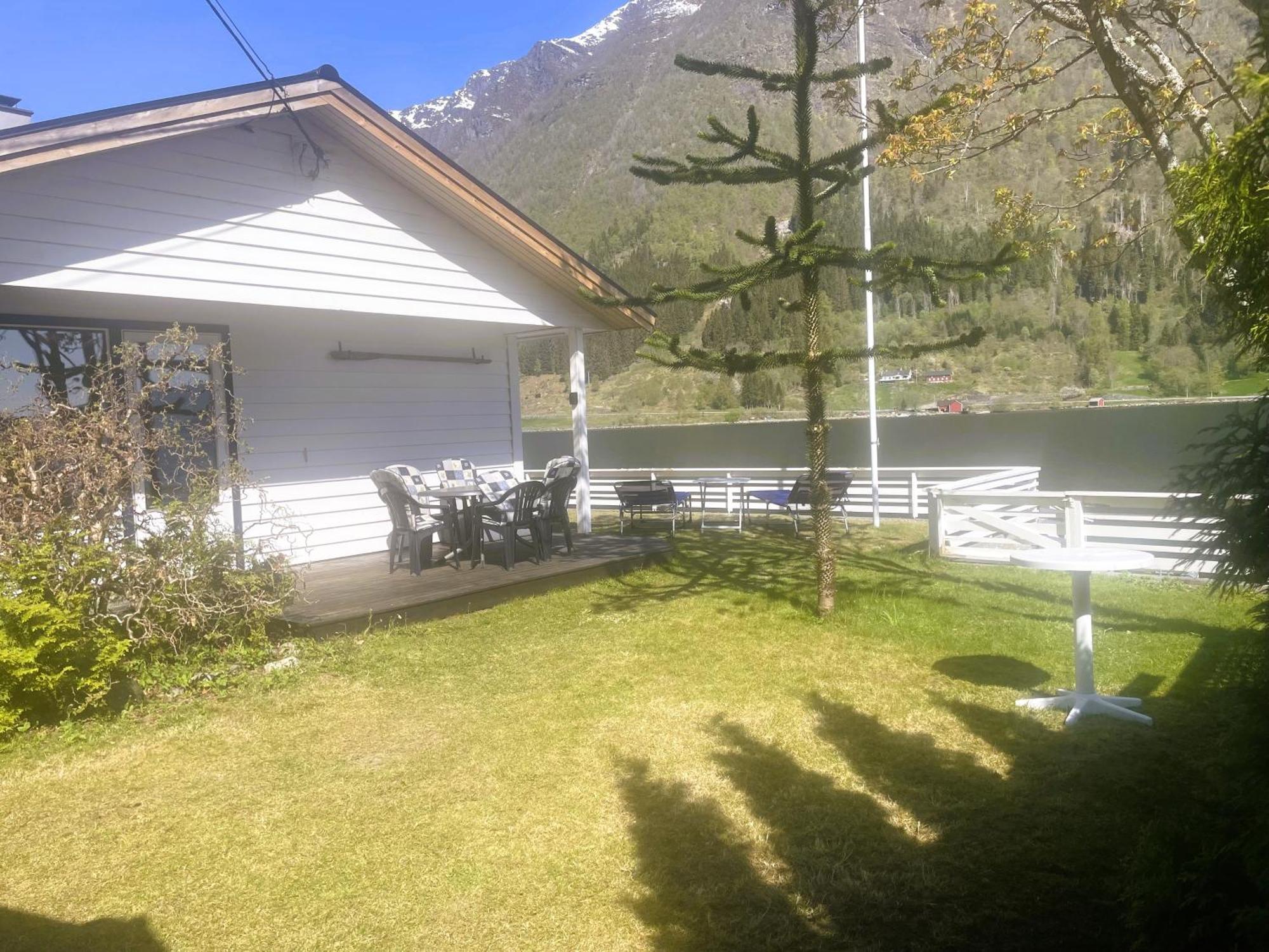 Der Fjordtraum In Balestrand Direkt Am Wasser Екстер'єр фото