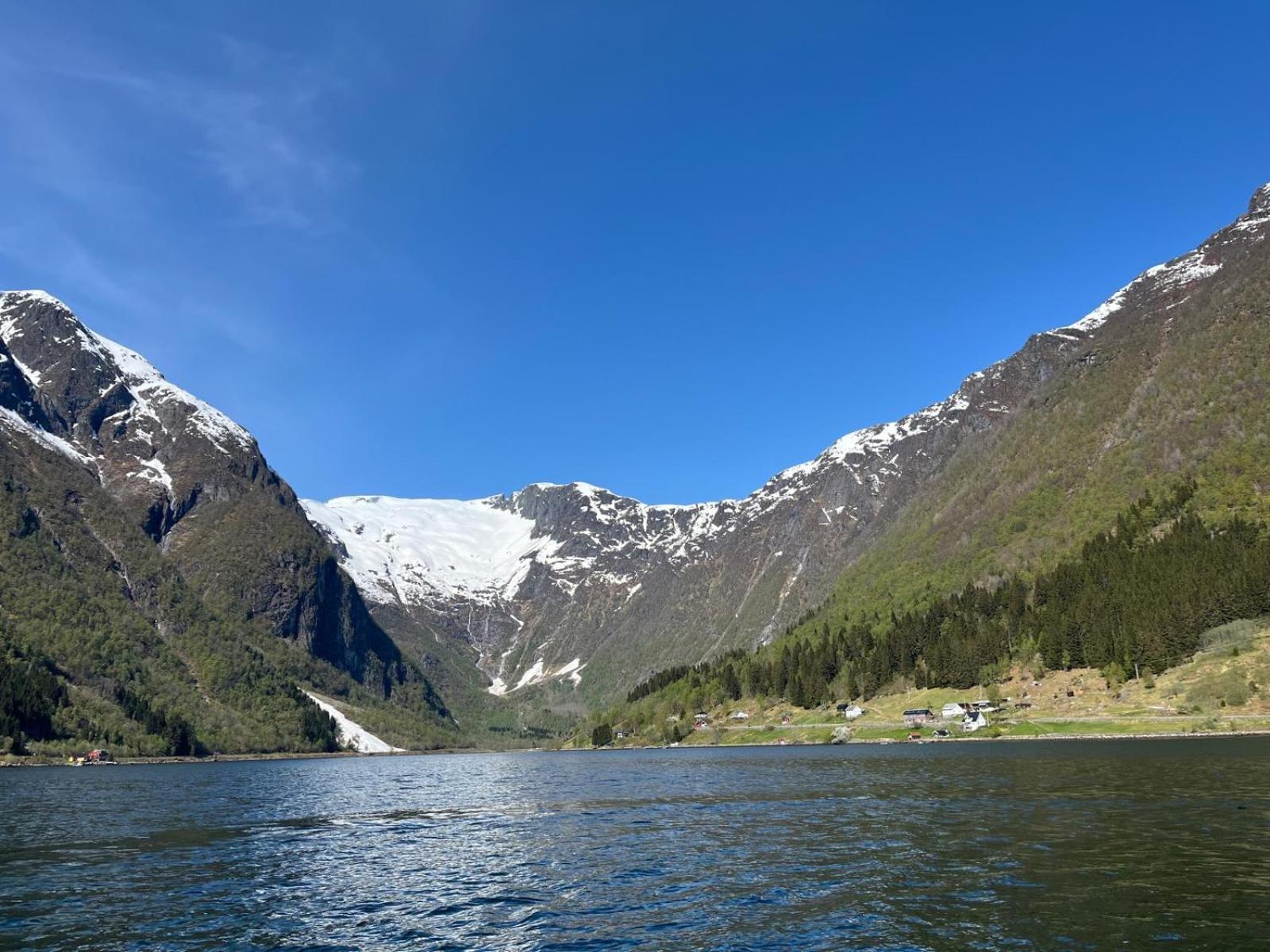 Der Fjordtraum In Balestrand Direkt Am Wasser Екстер'єр фото