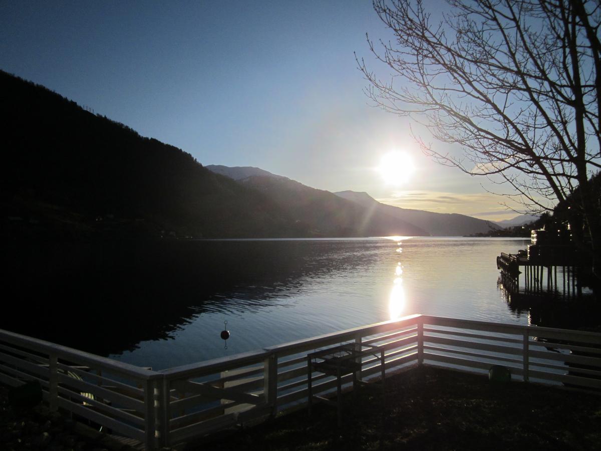 Der Fjordtraum In Balestrand Direkt Am Wasser Екстер'єр фото